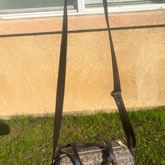 Brown JUICY COUTURE barrel purse , NWT - Picture 13 of 13